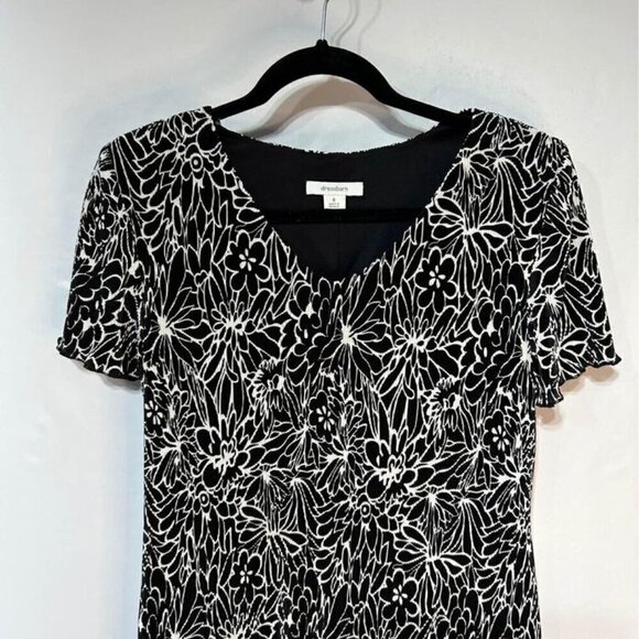 Woman’s tiered, lined dress. Black and white. Crinkle material. Size 8. New cond - Picture 2 of 11